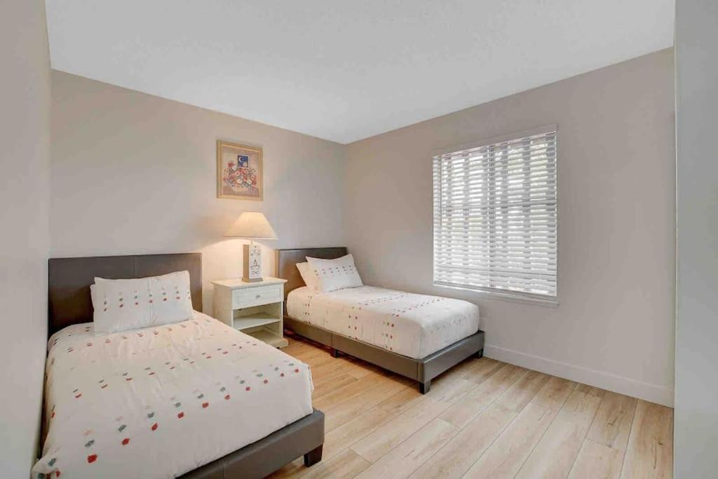 Resort Style 4 Bedroom House With Pool Minutes From Strip Las Vegas Exteriér fotografie